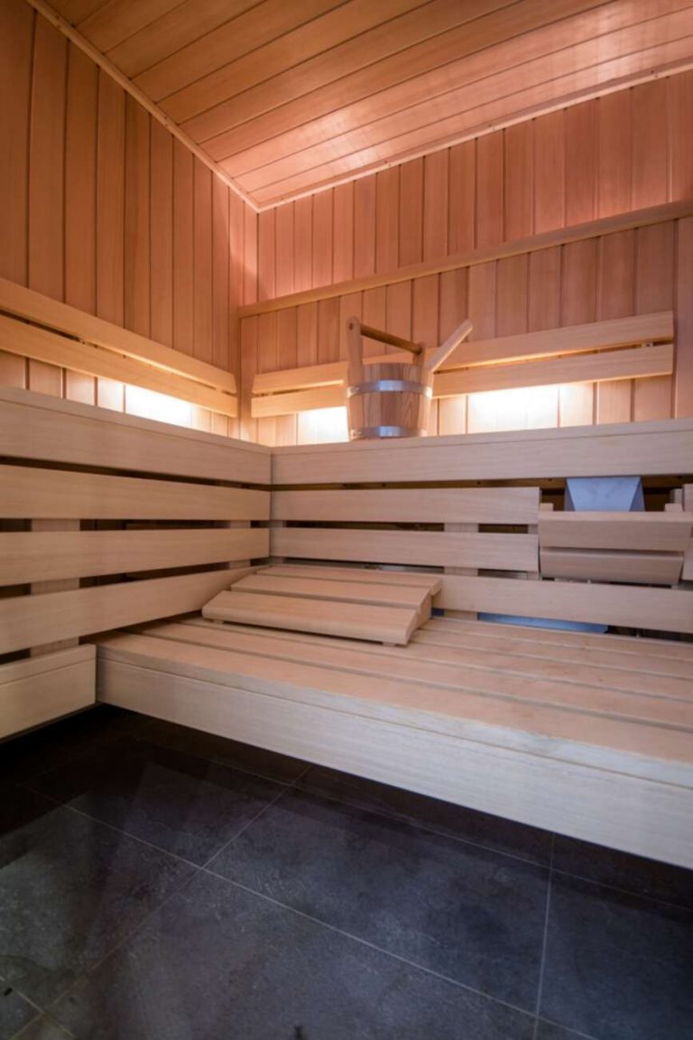 sauna w hotelu kosma